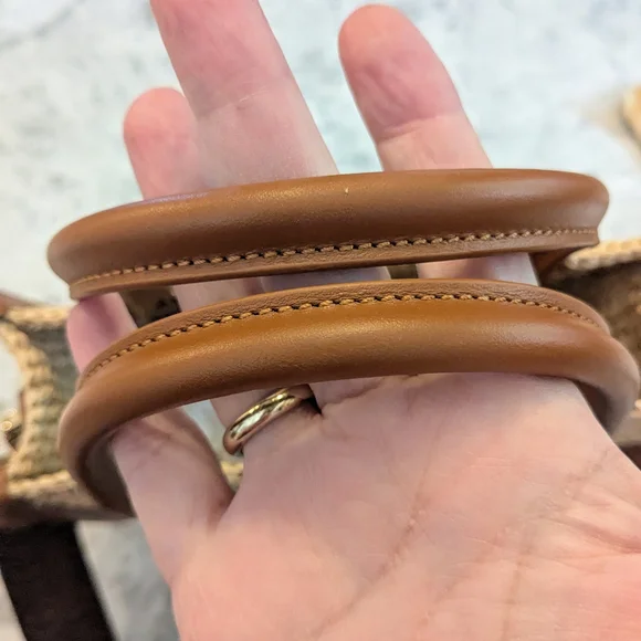 Christian Louboutin "By My Side"Mini Raffia Tote bag with leather trim - Picture 9 of 10